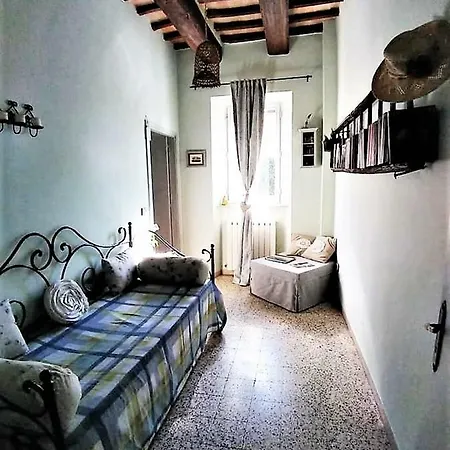 Le Rondini Apartment